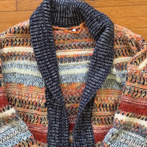 Cozy Anthropologie Cardigan! - Picture 2 of 7